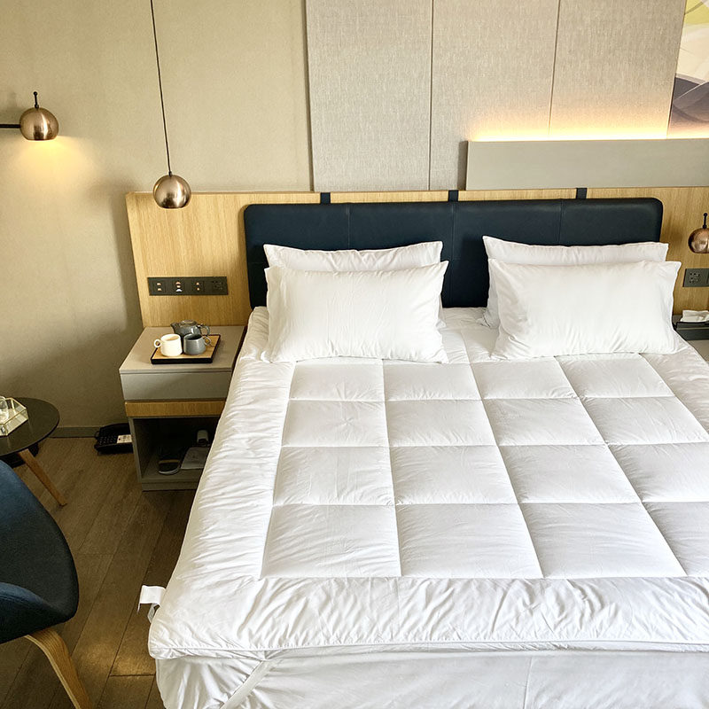 酒店纯棉床褥床垫软垫子可折叠柔软防滑软垫家用民宿学生宿舍褥子