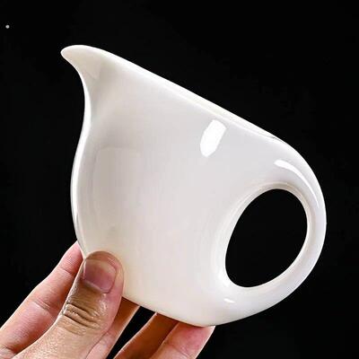 羊脂玉白瓷公道杯茶海单个陶瓷分茶器贪心杯公平杯带手柄装茶器
