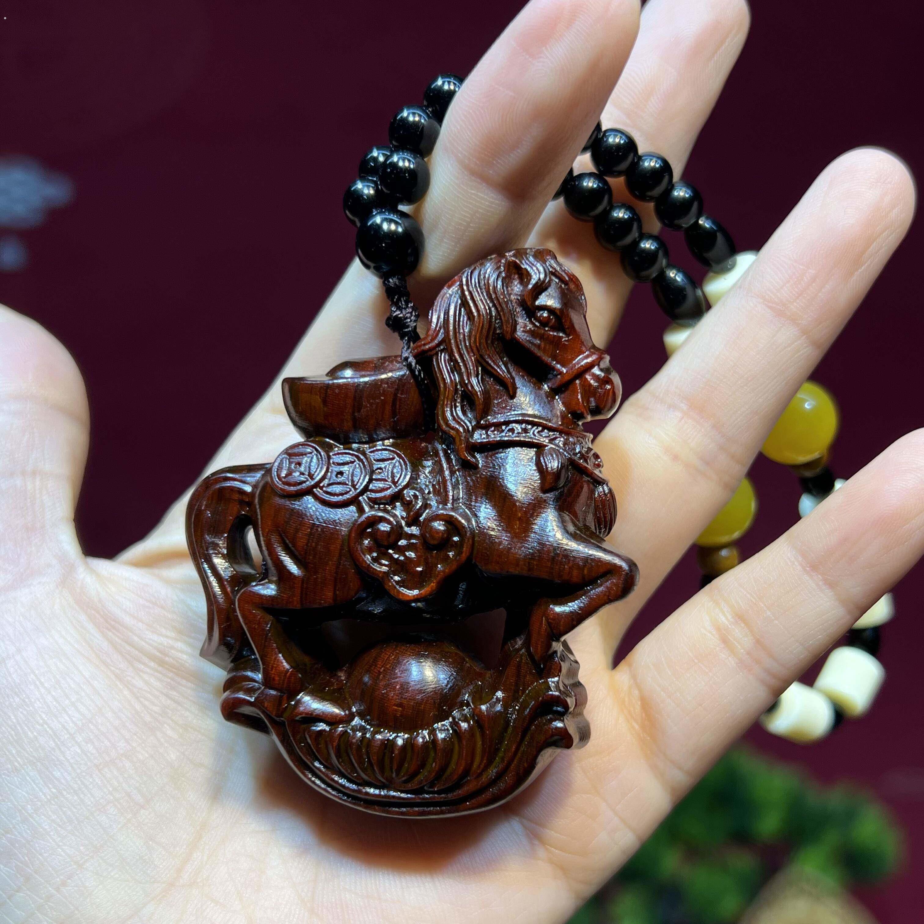 紫檀木雕刻十二生肖吊坠属鼠牛虎兔龙蛇马羊猴鸡汽车挂件手把件