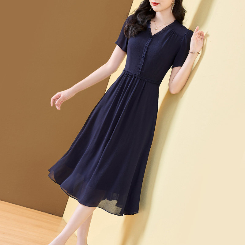 藏蓝色木耳边高级感连衣裙女夏季2024年新款时尚女装短袖中长裙子