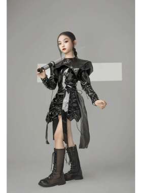2026新款女童连体皮裙黑色皮革宇宙风科技风走秀服模卡服骑士主题