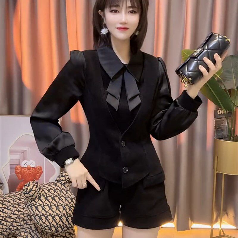 时尚套装女2023冬季新款气质修身领结马夹拼接上衣短裤显瘦两件套