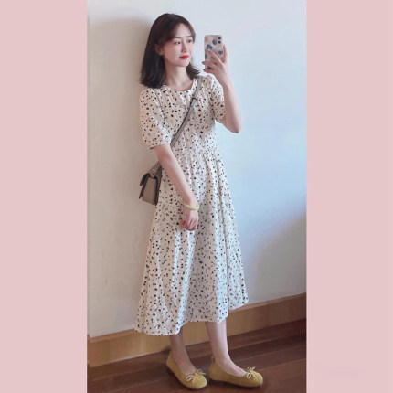 小个子高级感白色碎花连衣裙女夏季新款法式收腰显瘦显高绣花长裙