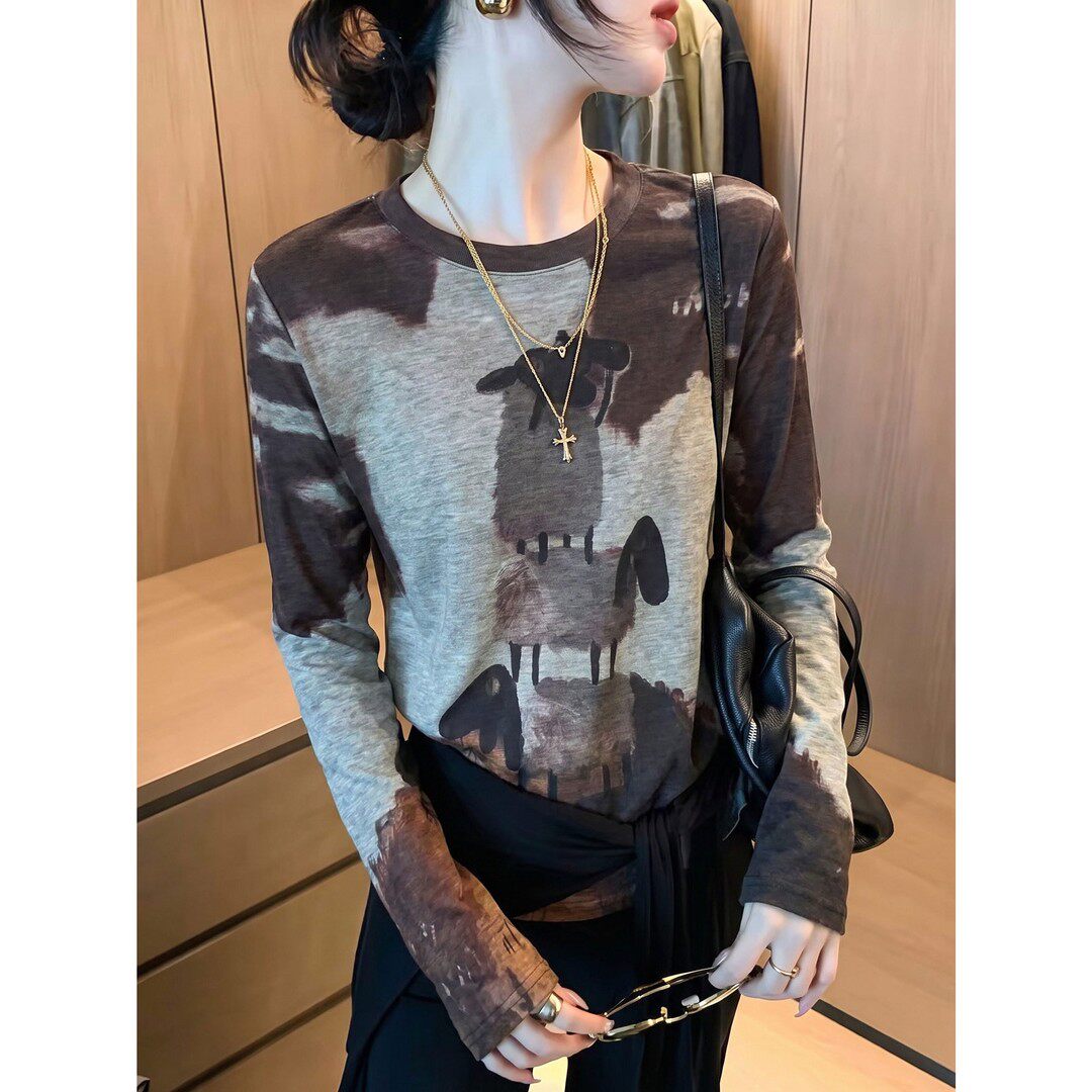 打底衫长袖T恤女2026秋季新款趣味小羊晕染显瘦圆领百搭欧货上衣
