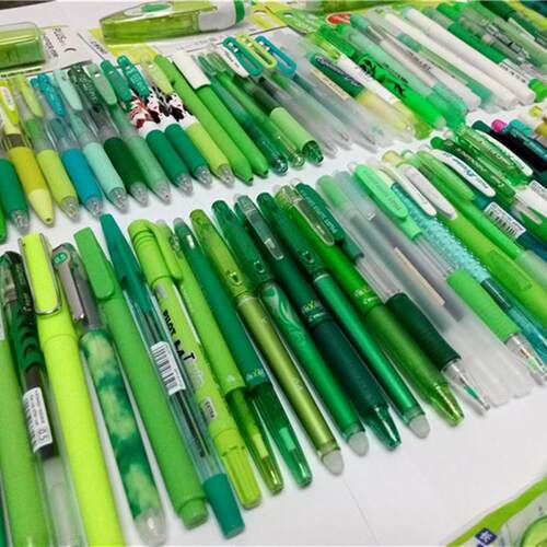 我是老王绿 【治愈强迫症】 苍翠青茵迷人眼 绿色UM151优质笔屋