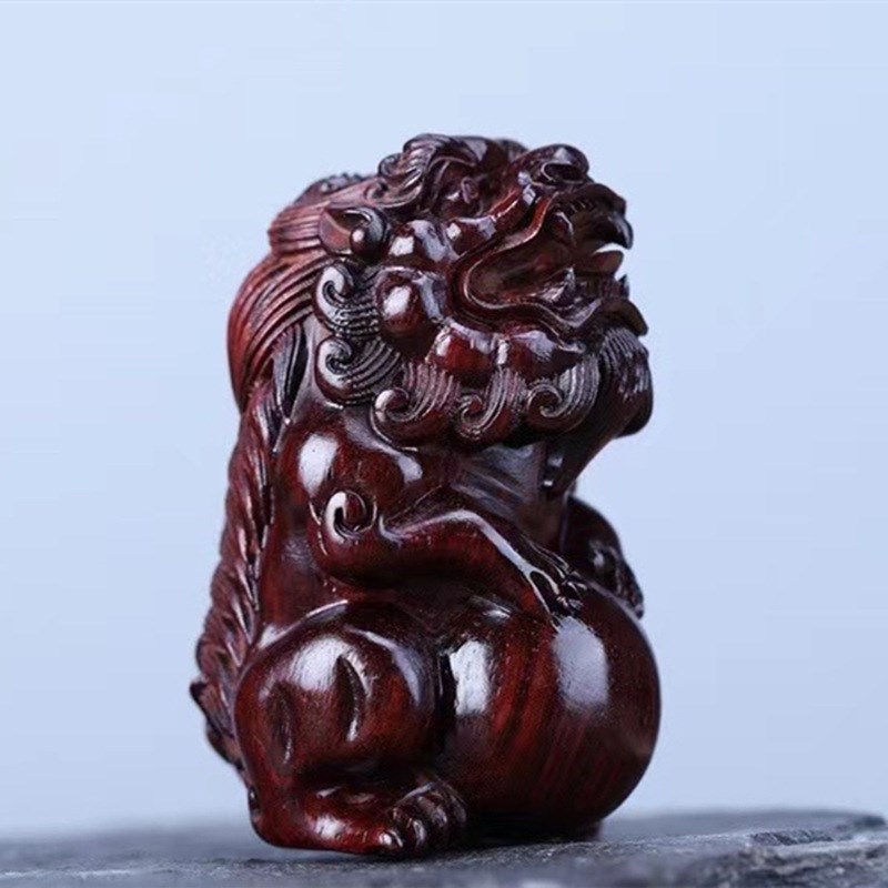 印度小叶紫e檀狮子手把件檀木狮子抱球工艺品挂件木手把件挂坠