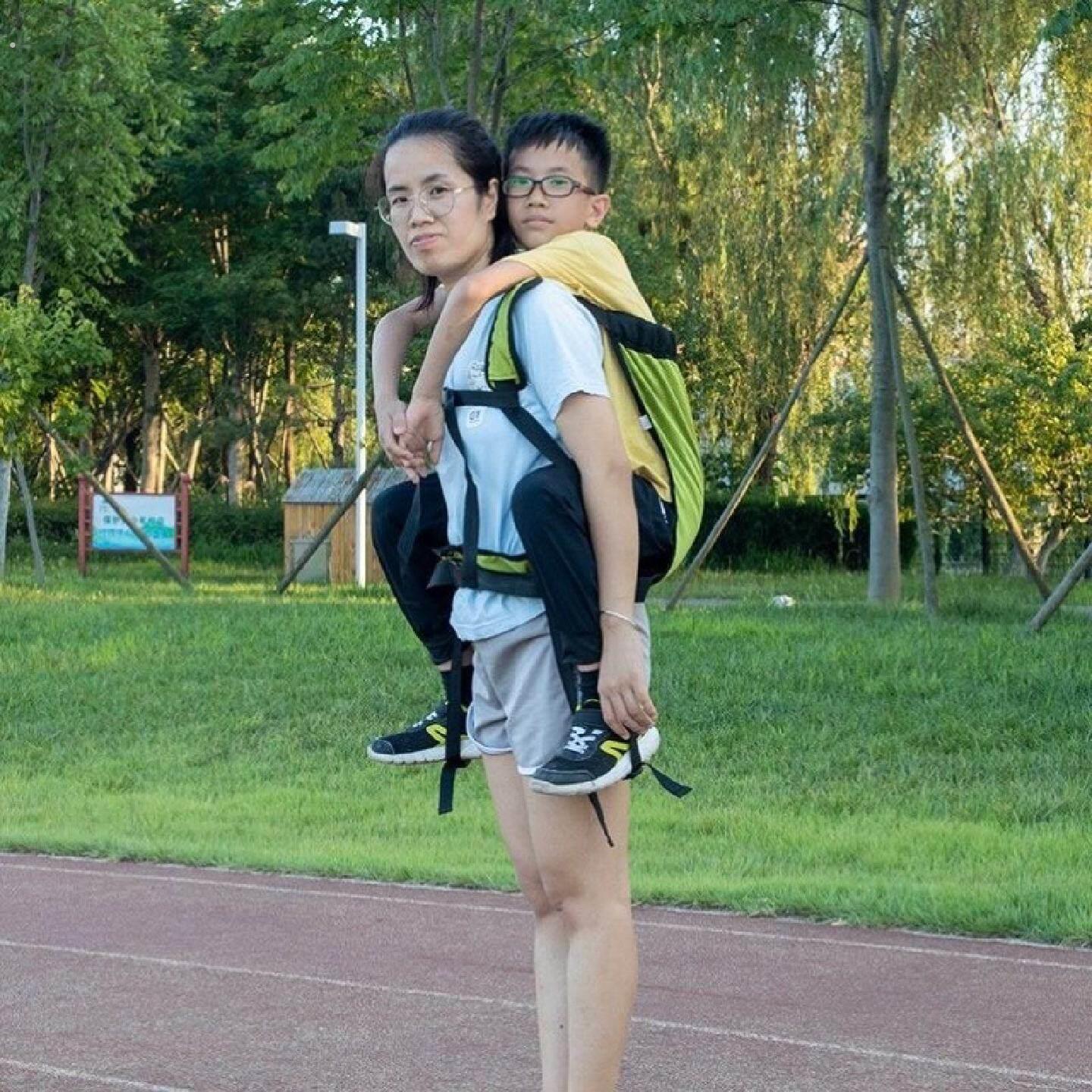 背娃神器大龄宝宝外出抱婴袋简易轻便大童小孩旅游爬山背凳夏季透