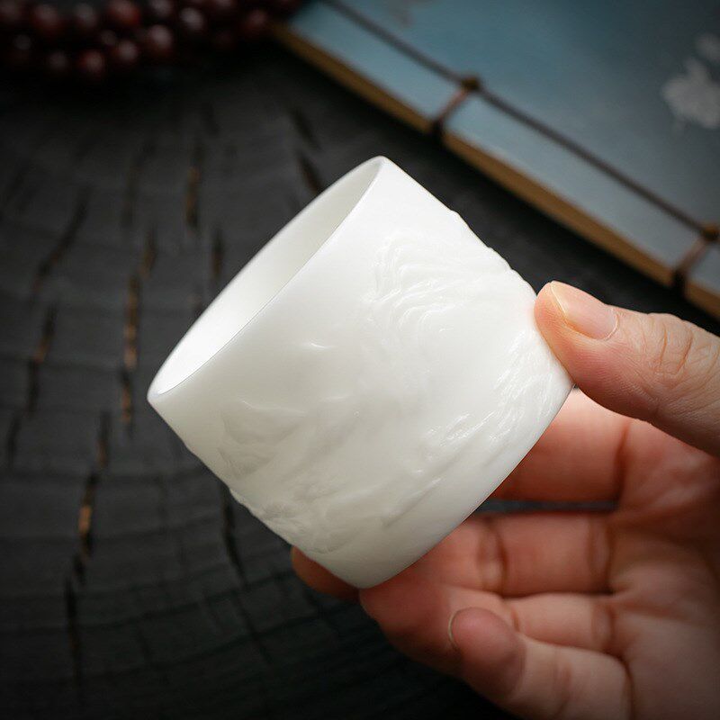 冰种羊脂玉主人杯手工浮雕山水杯陶瓷家用大号品茗杯高档白瓷单杯