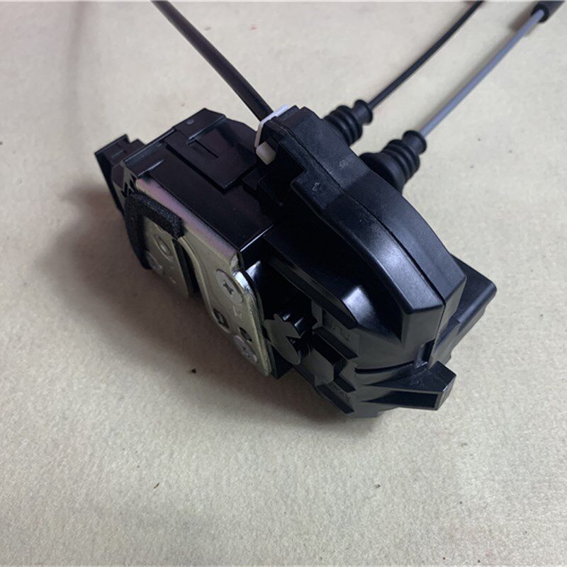 适用起亚K2K3K4K5狮跑智跑福瑞迪车门中控锁马达闭锁器门锁块电机