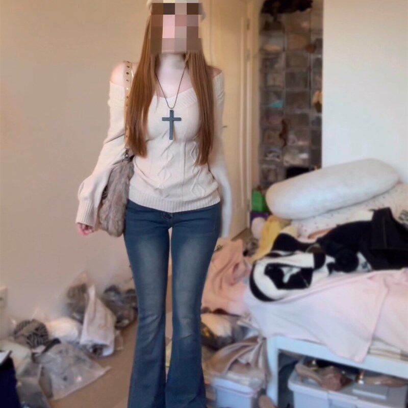 荔桃想睡觉ya【东区菲奥娜】秋冬美式微喇修身牛仔裤收腰针织衫