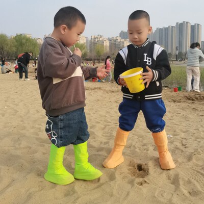 儿童防沙鞋套幼儿园小朋友挖沙脚套沙滩防沙玩沙鞋套沙漠高筒护鞋