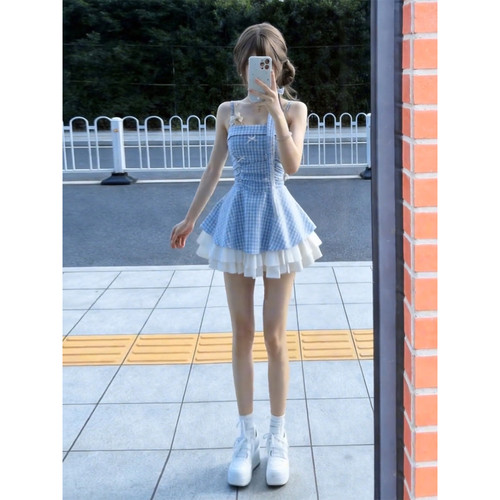 法式蝴蝶结吊带连衣裙女夏季2026新款蓝色格纹高腰显瘦蓬蓬短裙