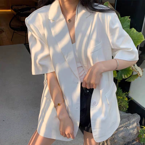 直角肩白色新款西装外套女夏薄款短袖黑色休闲西服韩版宽松上衣