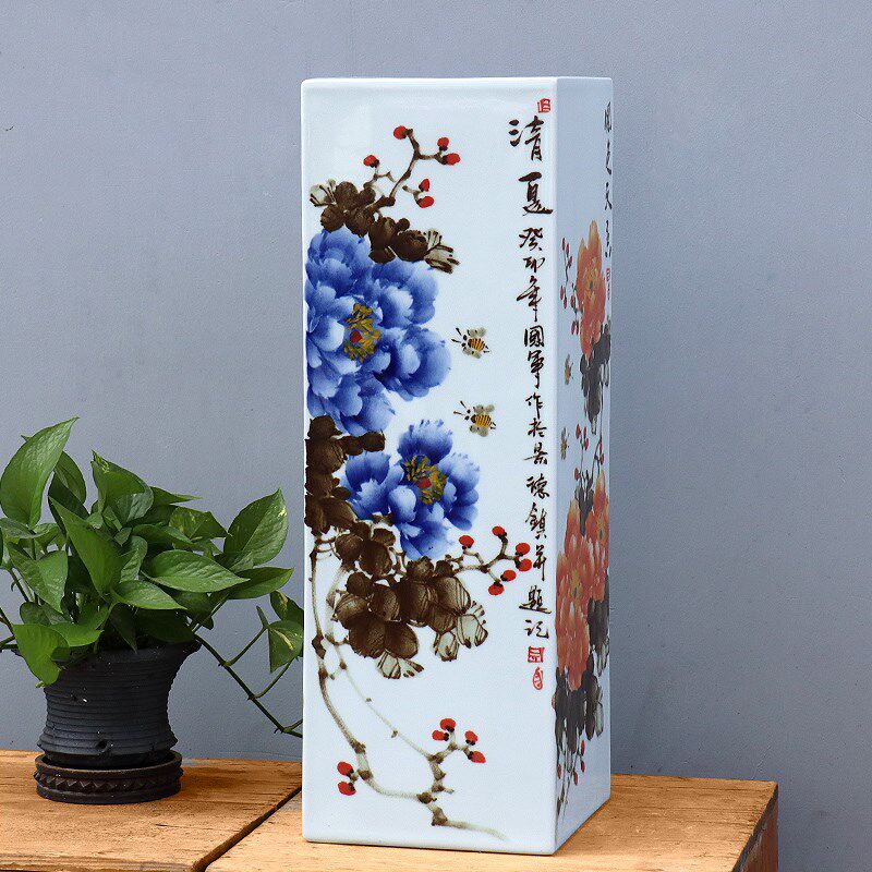 吴国军大师手绘精品花瓶釉下彩景德镇陶瓷器四方镶气清香图牡丹