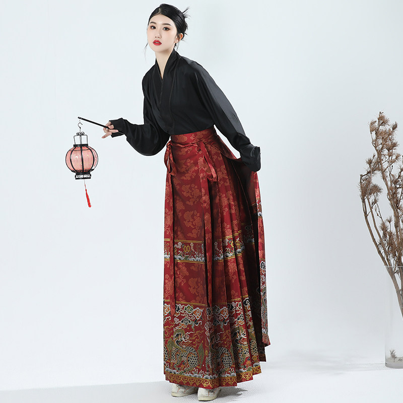 斜塘衣庄【冰麒麟】汉服女新中式飞机袖改良织金妆花明制马面裙冬