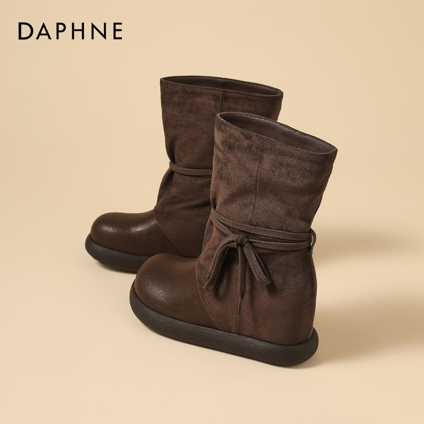 Daphne/达芙妮2026百搭休闲褶皱短靴秋季绑带马丁靴厚底西部靴i