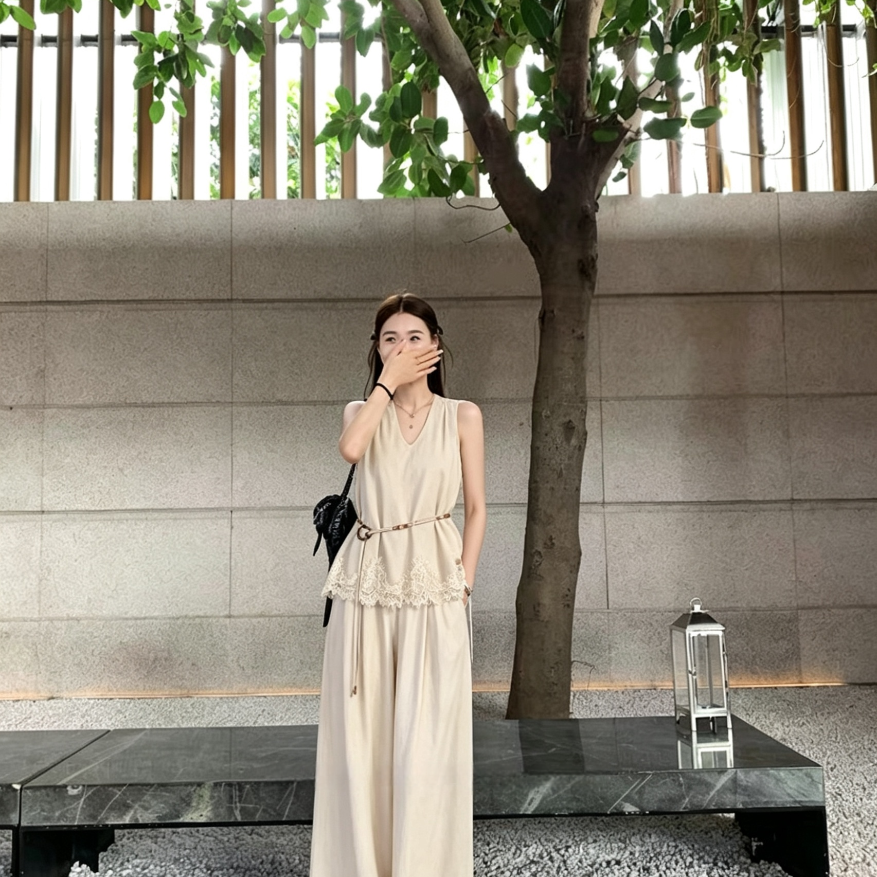 花花家-线定染蕾丝v领背心小衫+休闲阔腿两件套套装(配腰绳)7362