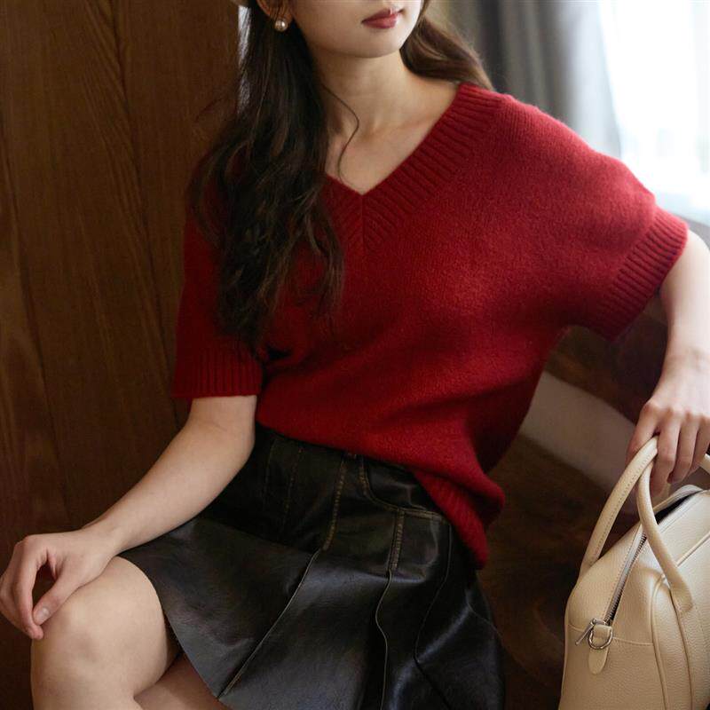 西町村屋简约风短袖针织衫女春夏季新款复古V领红色上衣AA9106004