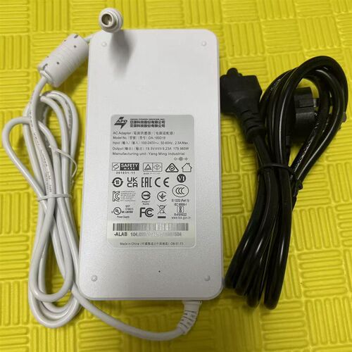 原装 APD 亚源科技 19.5V9.23A 电源配接器 DA-180D19 大口带针