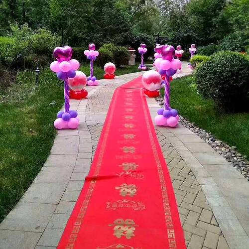 婚礼地毯一次性红色喜字地毯婚礼场地楼梯装饰防滑加厚无纺布红毯