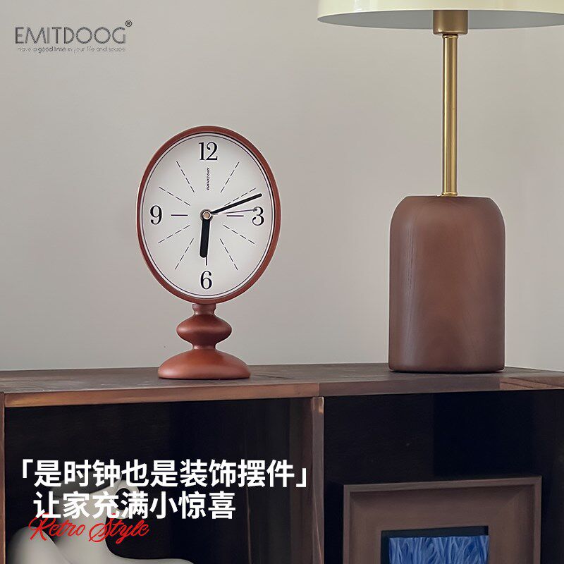 EMITDOOG中古风创意时钟摆件客厅桌面摆放式钟表电视柜复古装饰品