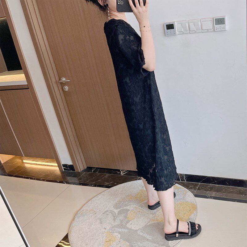 黑色显瘦长款短袖大码胖mm夏装新款2024提花高级感连衣裙遮肚子潮