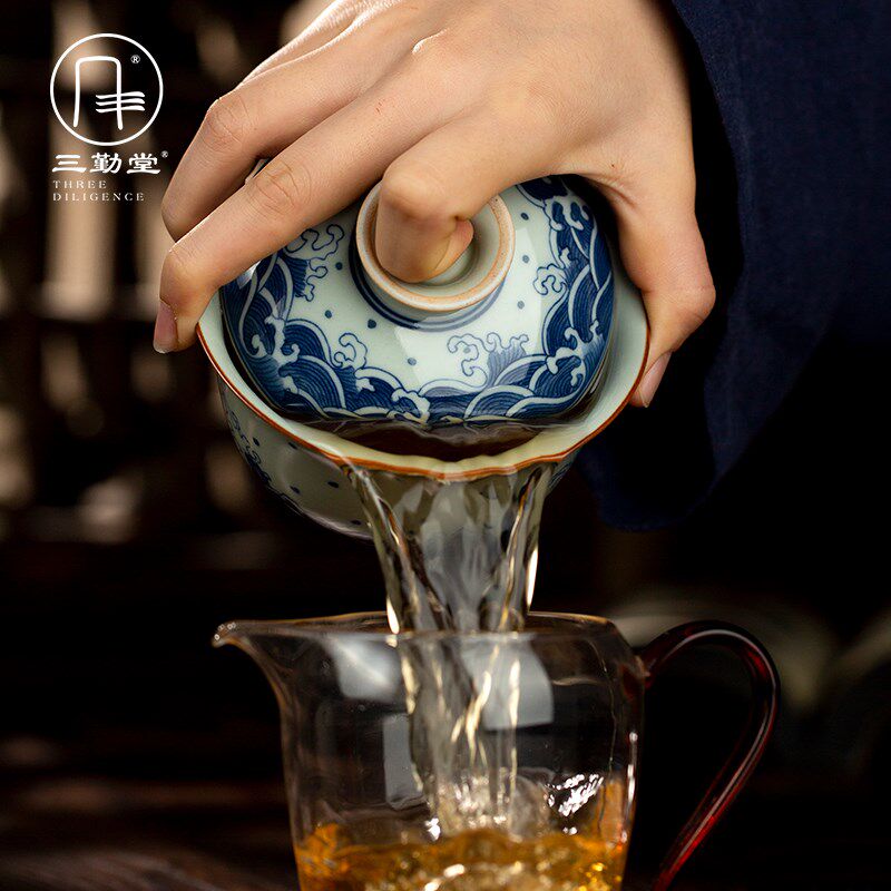 三勤堂景德镇陶瓷功夫茶具茶碗泡茶器青花海水纹手绘三才盖碗单个