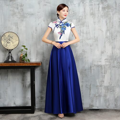 长袖大摆青花瓷长款礼仪服迎宾礼仪小姐服装酒店演出服旗袍