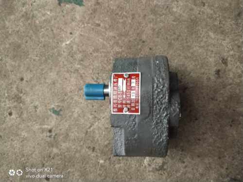 机床配件沈阳大连安阳兰州CW6163 CW6180齿轮泵油泵CB-B6F正品