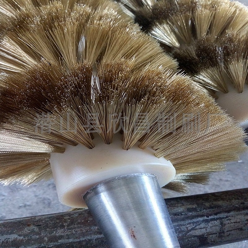 螺旋钢丝毛刷辊钢板抛光辊刷带轴大型铜丝毛刷辊管壁清洁钢丝轮