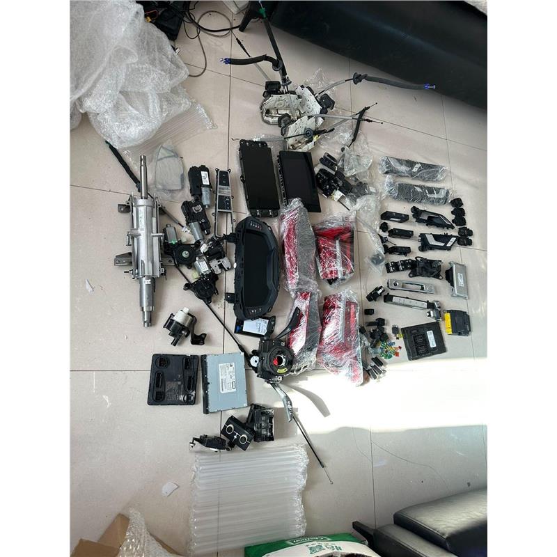 奥迪A6L A7 C8 A7L 水淹电器 水淹电器模块 室内