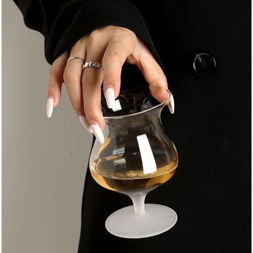 布拉格风与风的相恋中古玻璃杯芬兰斜口酒杯白兰地杯洋酒高脚杯