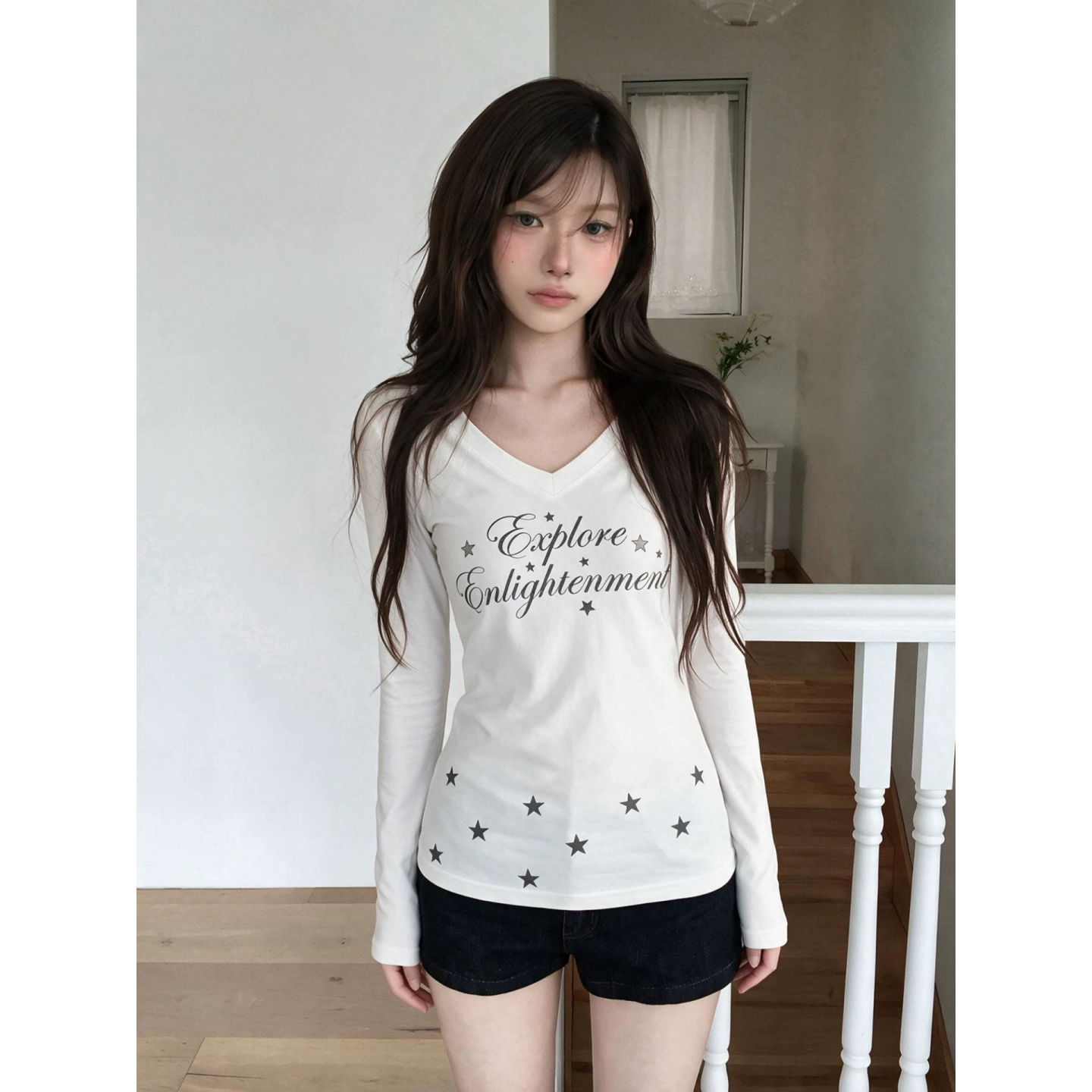 美式星星印花V领长袖上衣女正肩秋季设计感修身显瘦内搭打底衫T恤