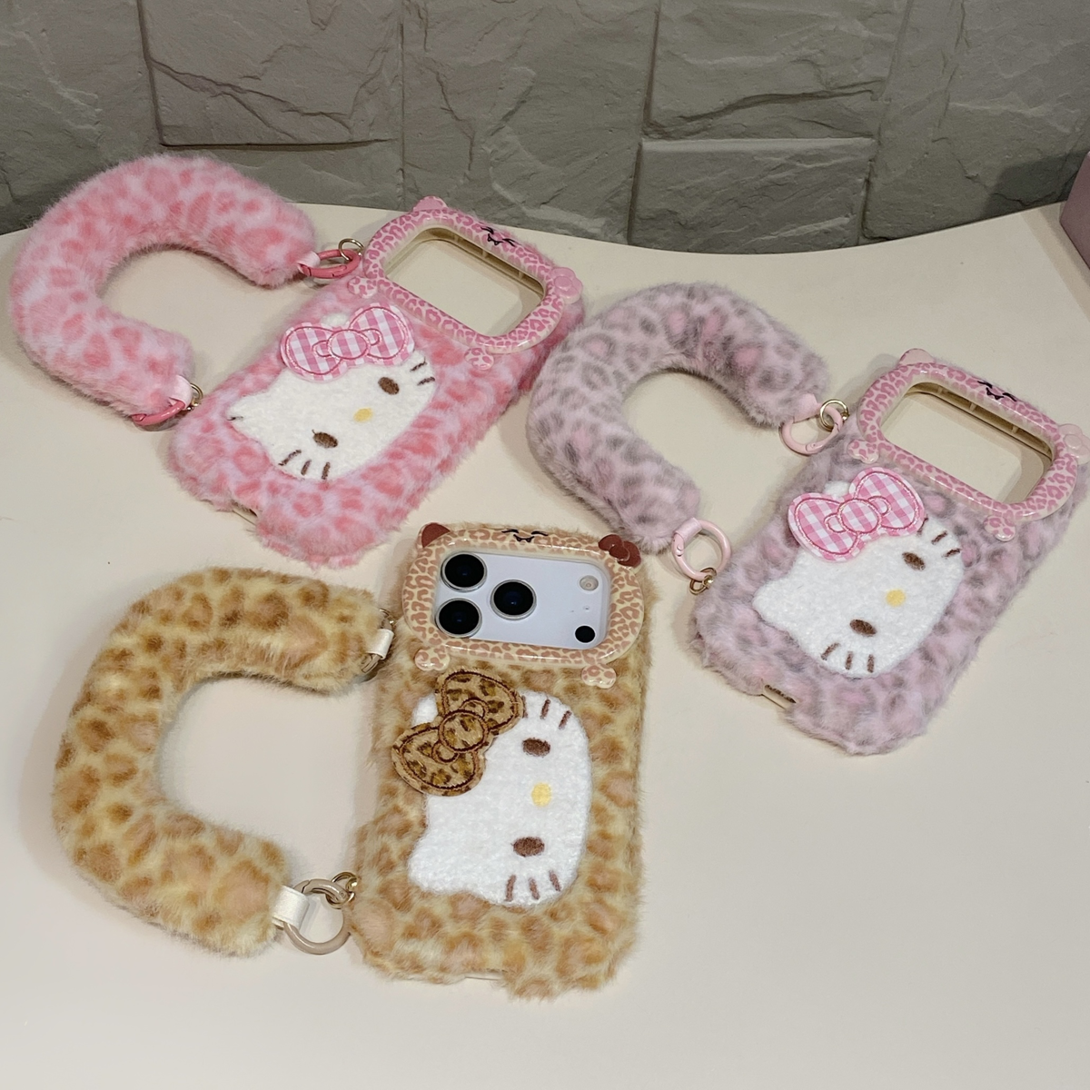 毛绒豹纹水钻kitty猫咪适用iPhone17promax手机壳16pro苹果16全包15promax少女心14pro防摔15plus保护套三星G