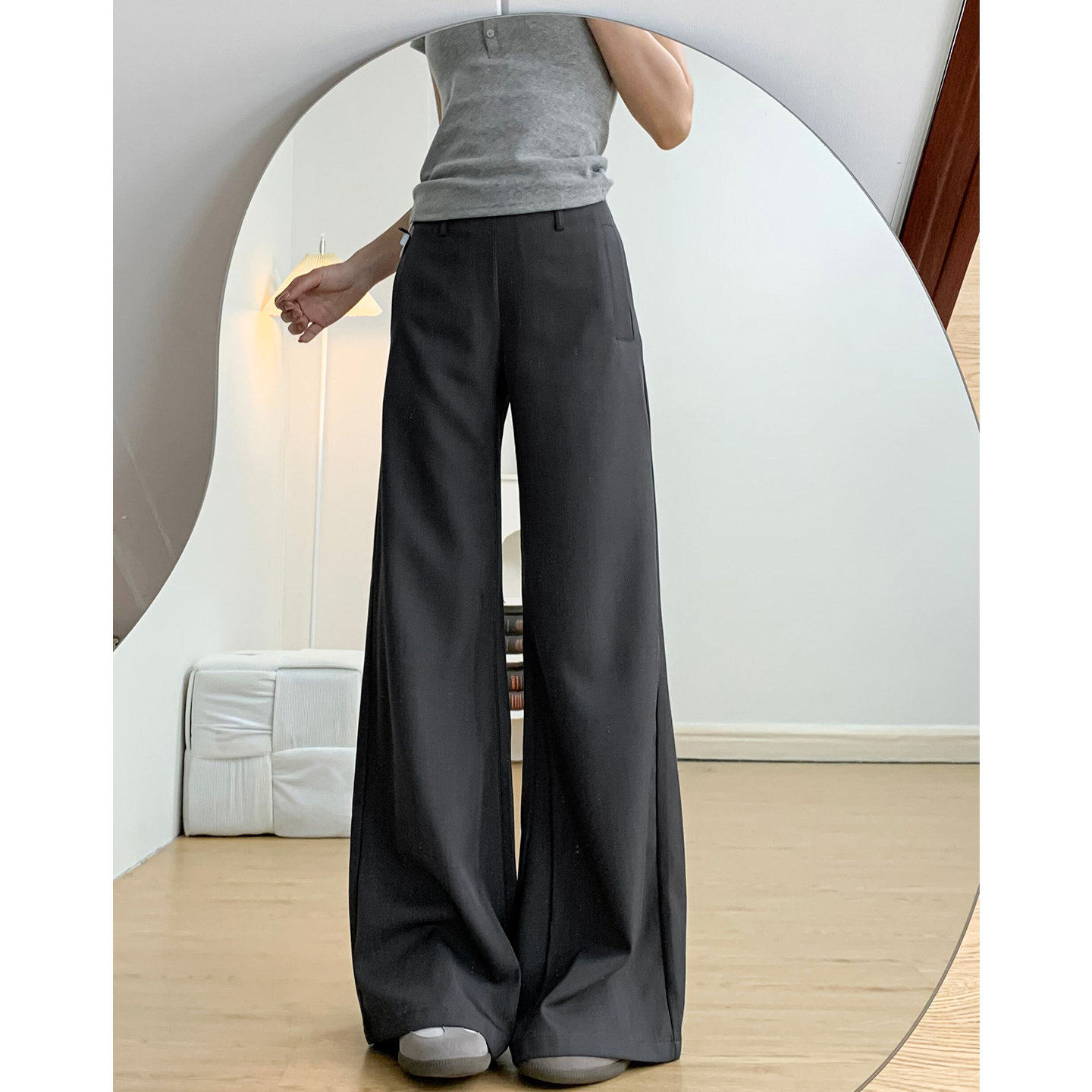 黑色西装微喇叭裤女秋季2026新款小个子马蹄裤高腰显瘦裤垂感裤子