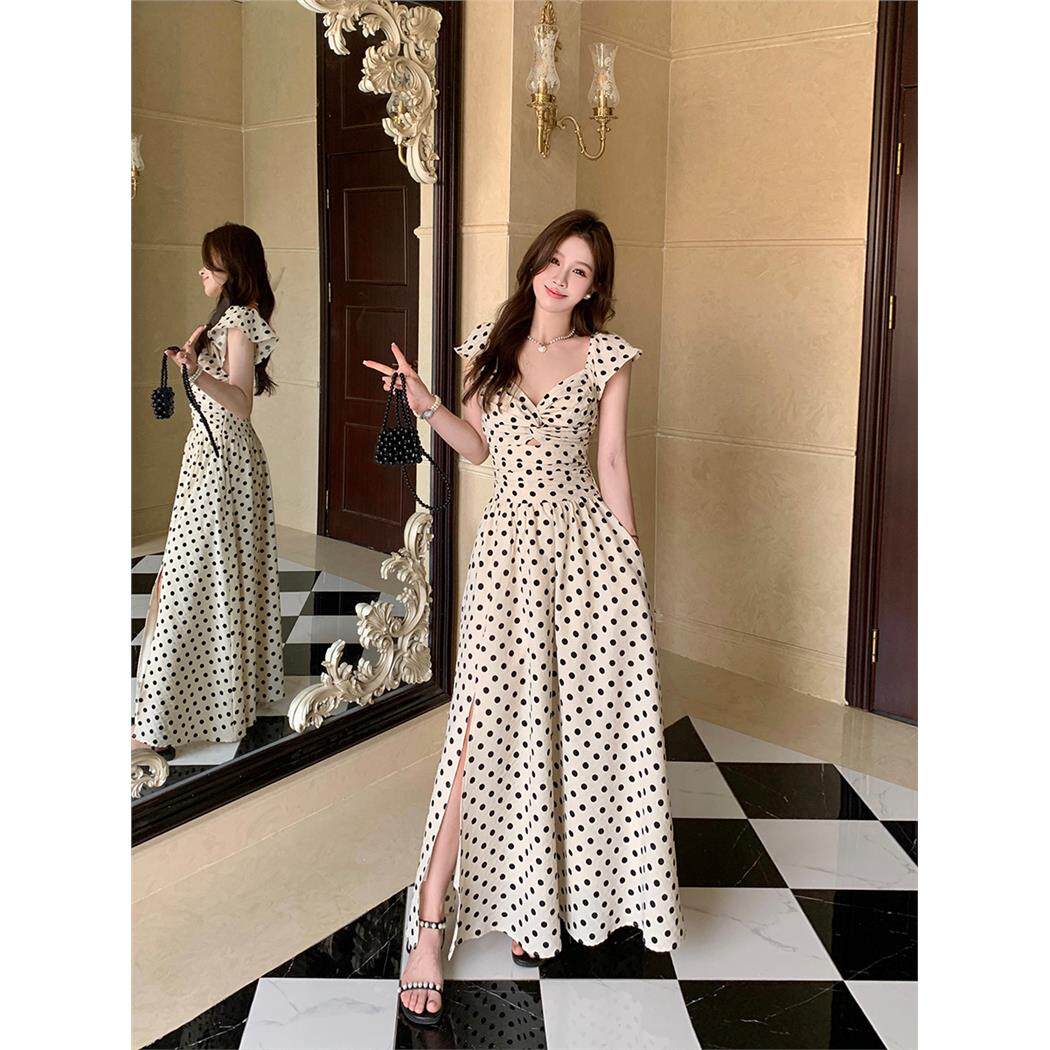 2026年大码女装高级感波点连衣裙夏季新款褶皱收腰显瘦气质长款裙