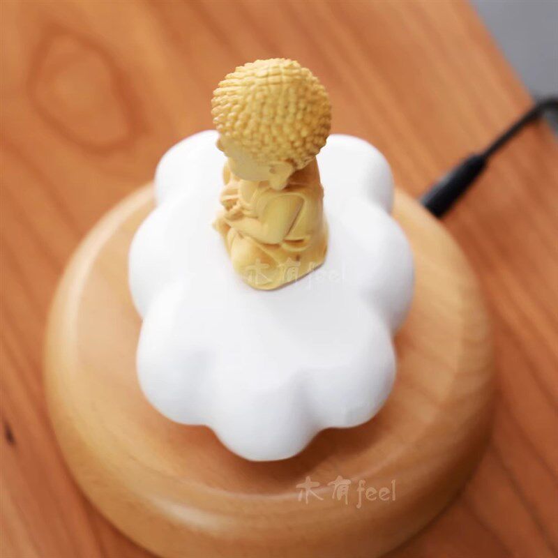 磁悬浮白云朵小北极熊会飞的实木雕刻潮玩摆件高级旋转展示台礼物