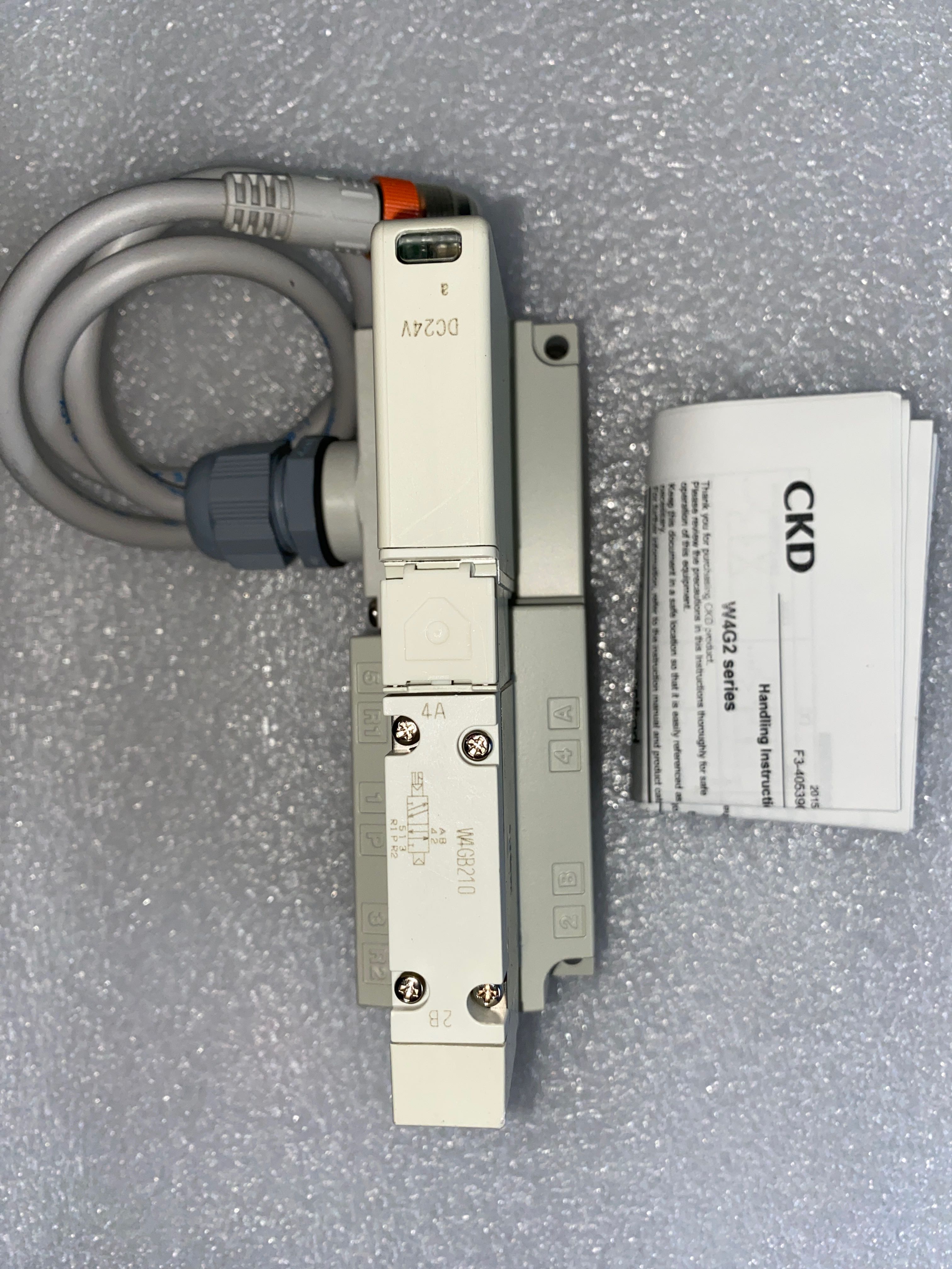 日本CKD电磁阀W4GB219/239/220/249-08-3原装DC24当天发货