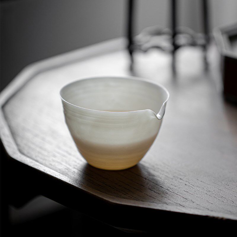 草木祠 手拓玄度白瓷公道杯 超薄陶瓷公杯纯手工茶海分茶器手拉胚
