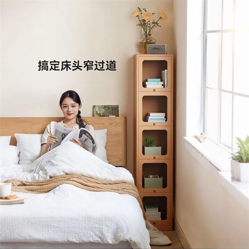 实木床头书柜带玻璃门落地置物架夹E缝收纳柜靠墙转角立柜高窄柜