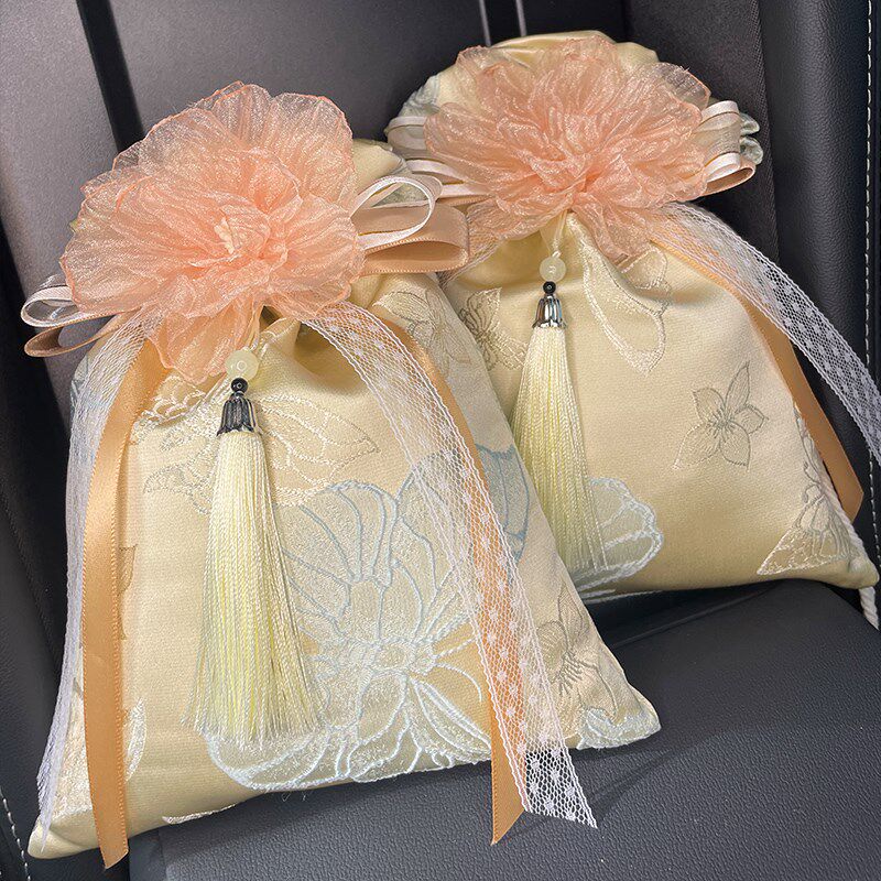 汽车竹炭包挂摆件新车装饰碳香包除甲醛异味用品车内用除臭味神器