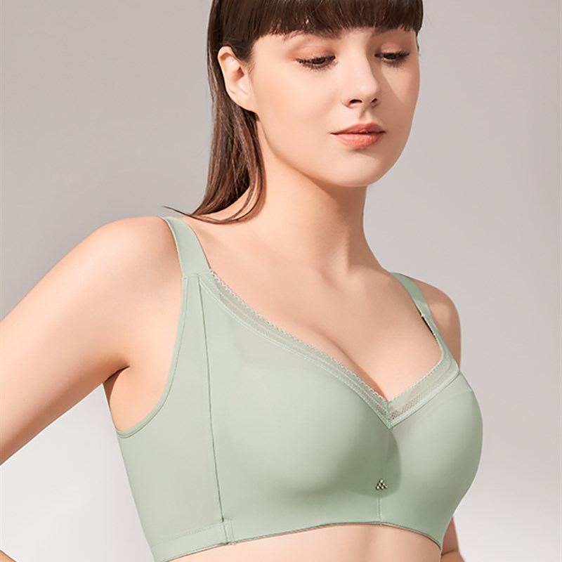 夏季光面c无痕内衣女薄款大胸显小聚拢上托防下垂收副乳透气文胸