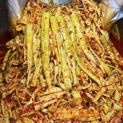 竹乡飘飘小青坛腌酸笋 酸辣小竹笋小山笋私房菜小吃零食350克