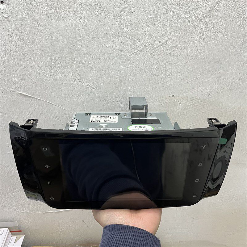 适用于逍客奇骏轩逸原厂蓝鸟骐达楼兰主机车机中控屏导航一体机