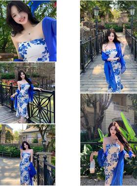 青花瓷蓝色印花无袖抹胸连衣裙女夏季修身中长款纯欲收腰包臀裙子