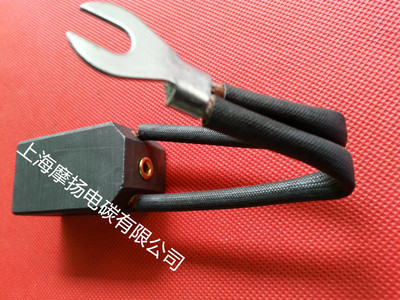 优品现货 发电机电刷碳刷 质量好 D172 25X32X60MM