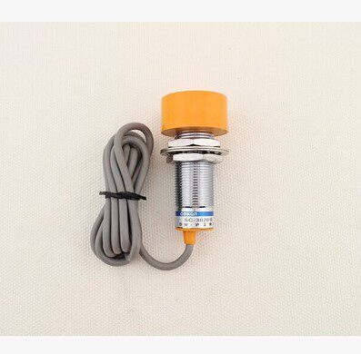 沪工电感式接近开关 SC-3020A NPN三线直流常开 20mm
