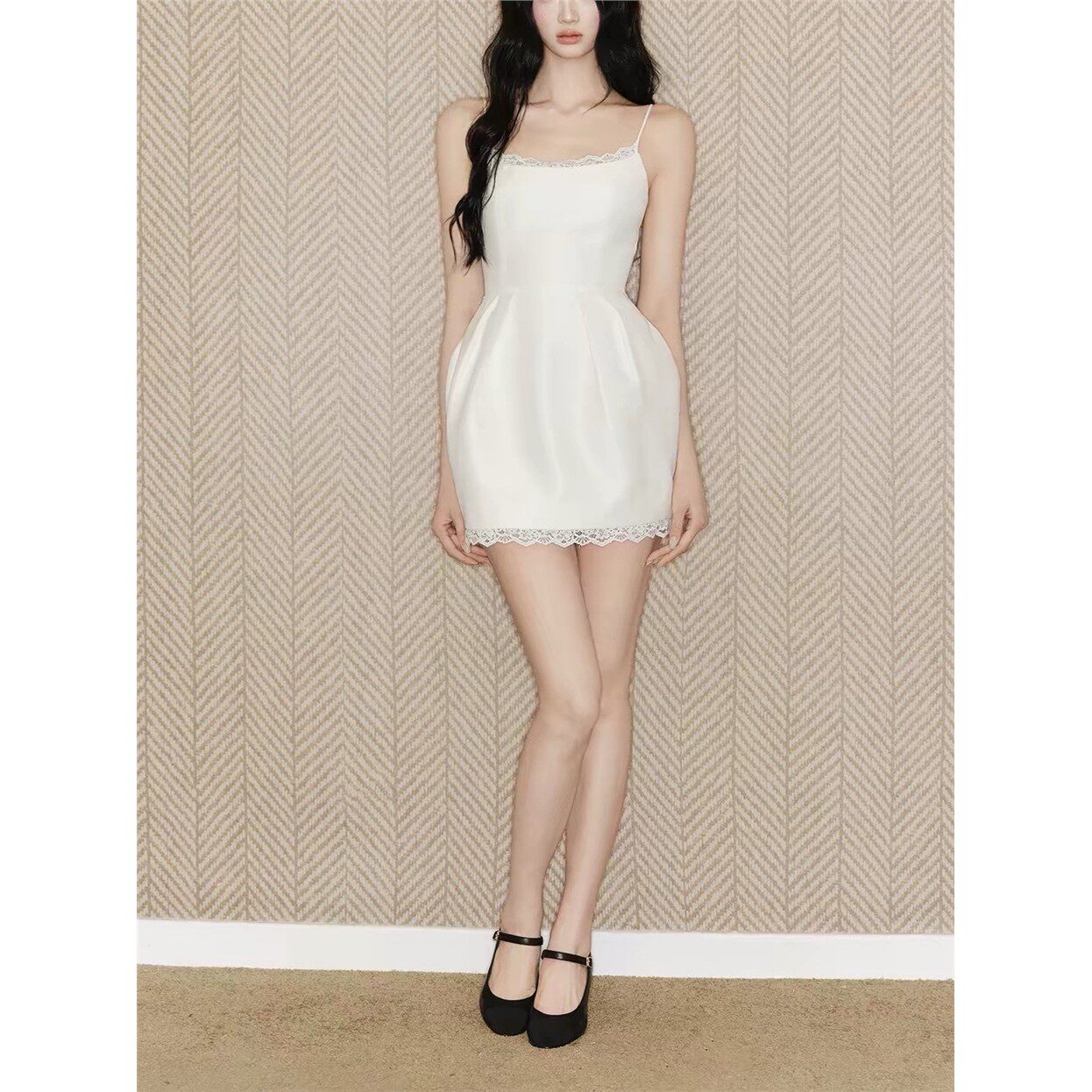 /蕾丝吊带花苞裙/收腰连