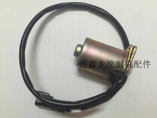 挖土机适用小松PC60/120/200/220-7先导安全锁旋转回转电磁阀线圈