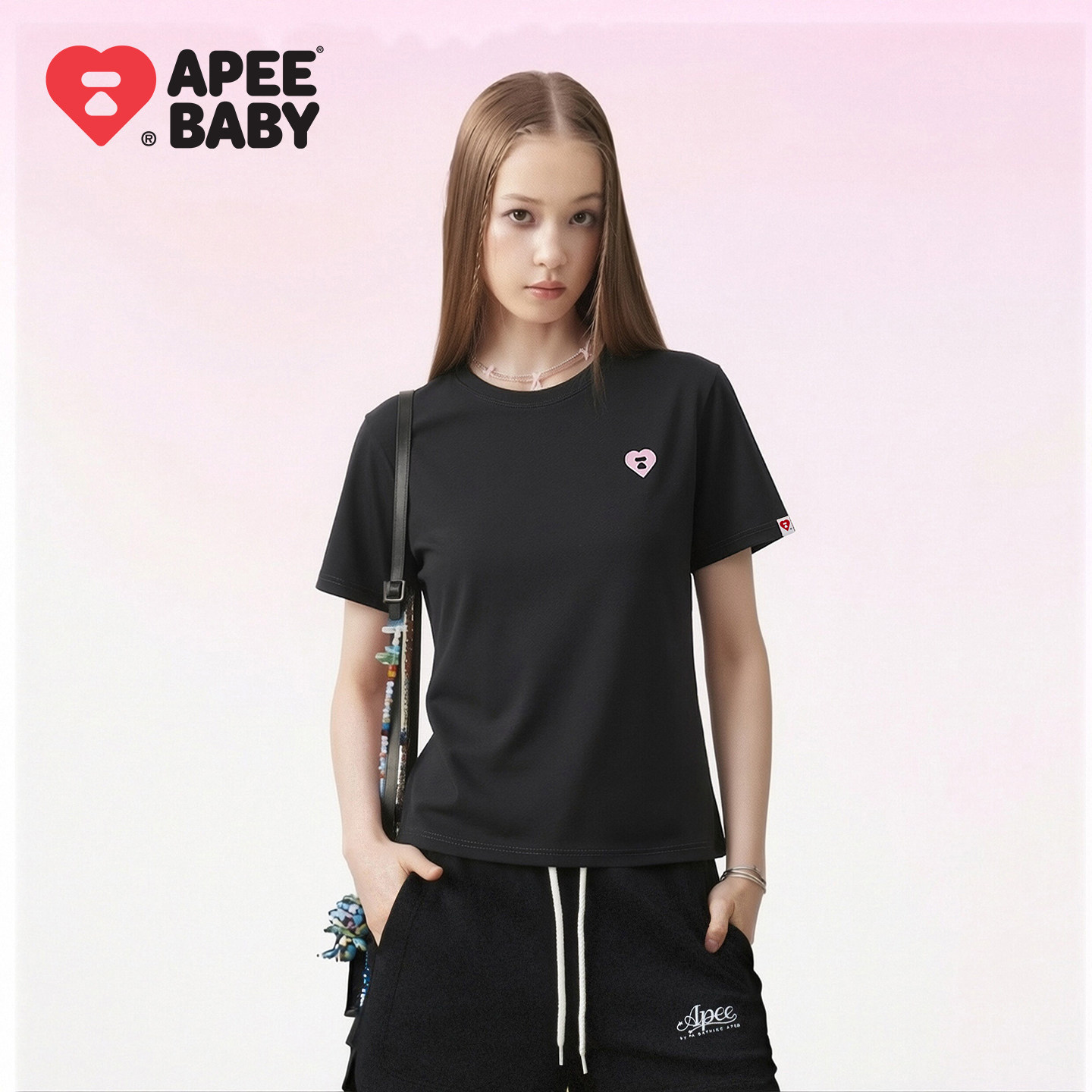 APEE爱心简约短袖T恤女图片